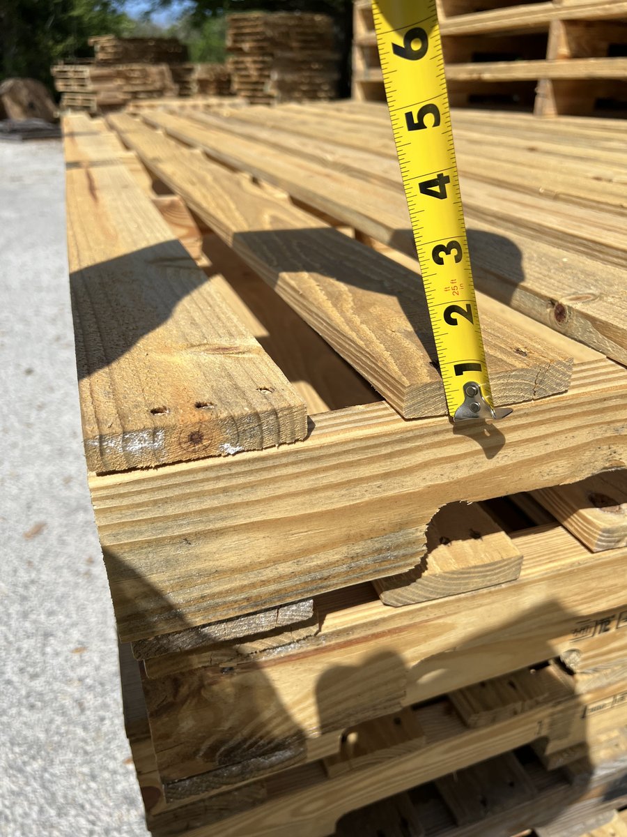 Measuring pallet stringer board thickness quality inspection southern yellow pine